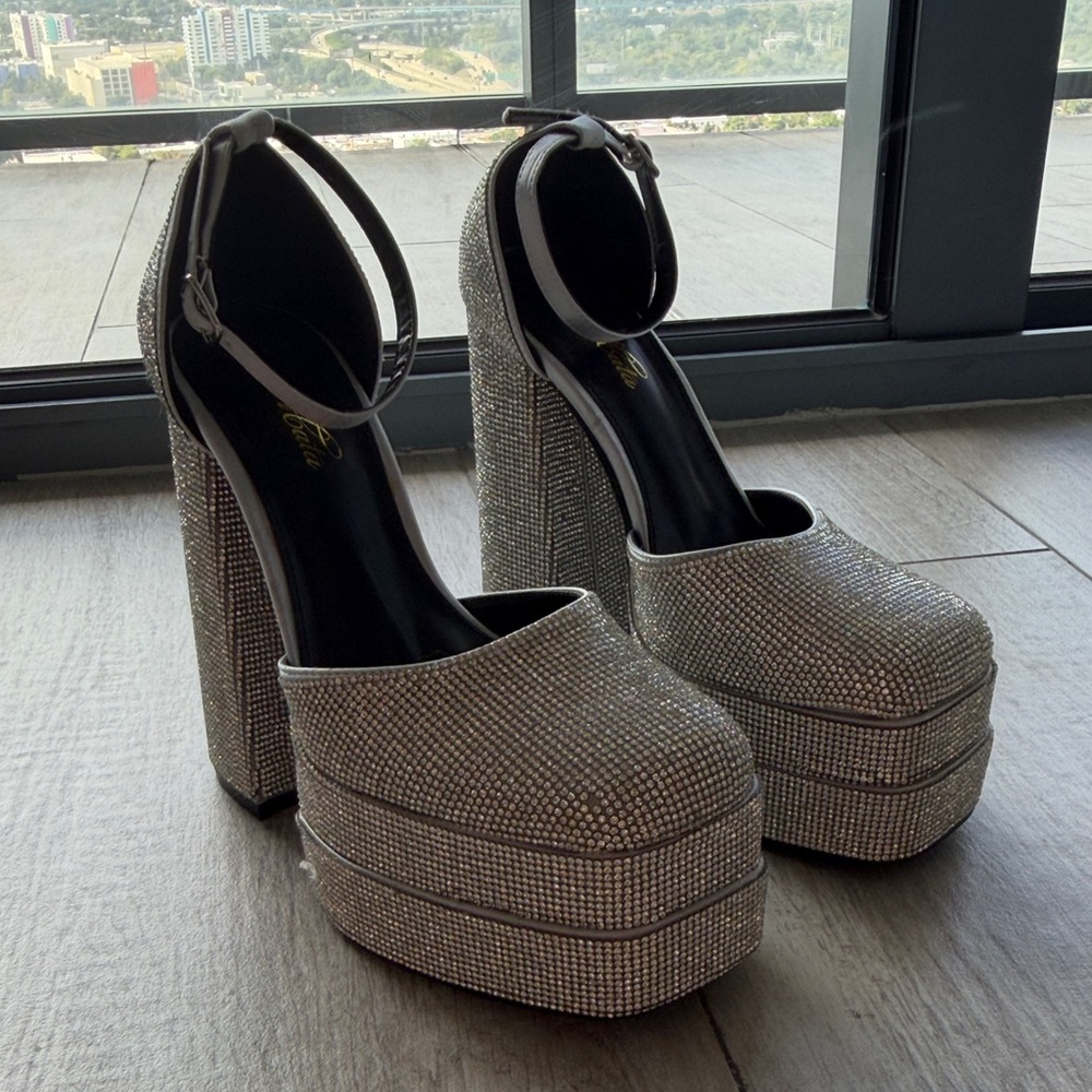 Shiny and platform shoes